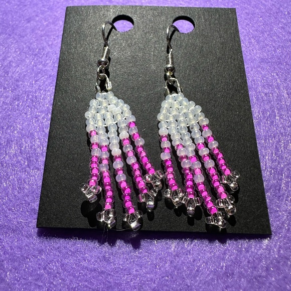 Small Pink, Silver, and Pearl Beaded Earrings New - Picture 5 of 5